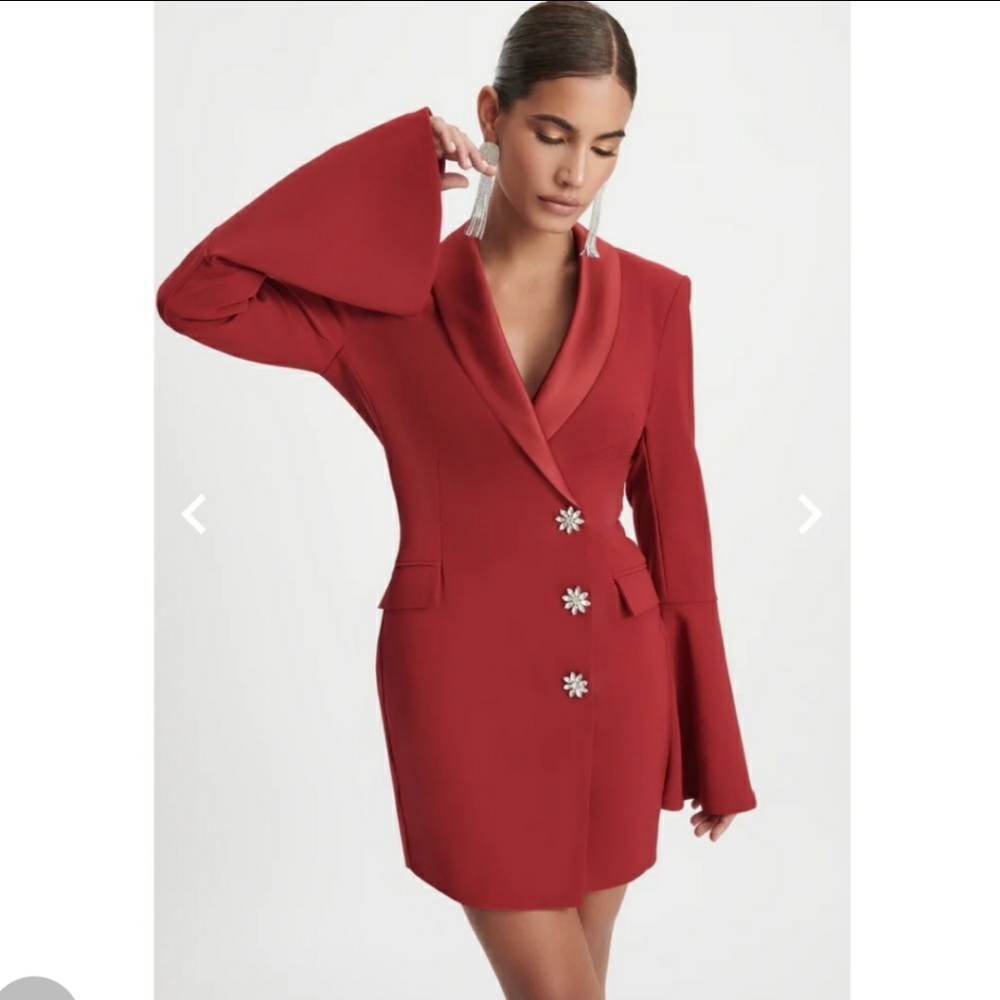 ❤️❤️Lavish Alice Bow Back Blazer Dress in Burgundy - Picture 3 of 12